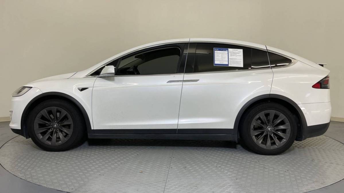 2018 Tesla Model X 5YJXCBE25JF139801