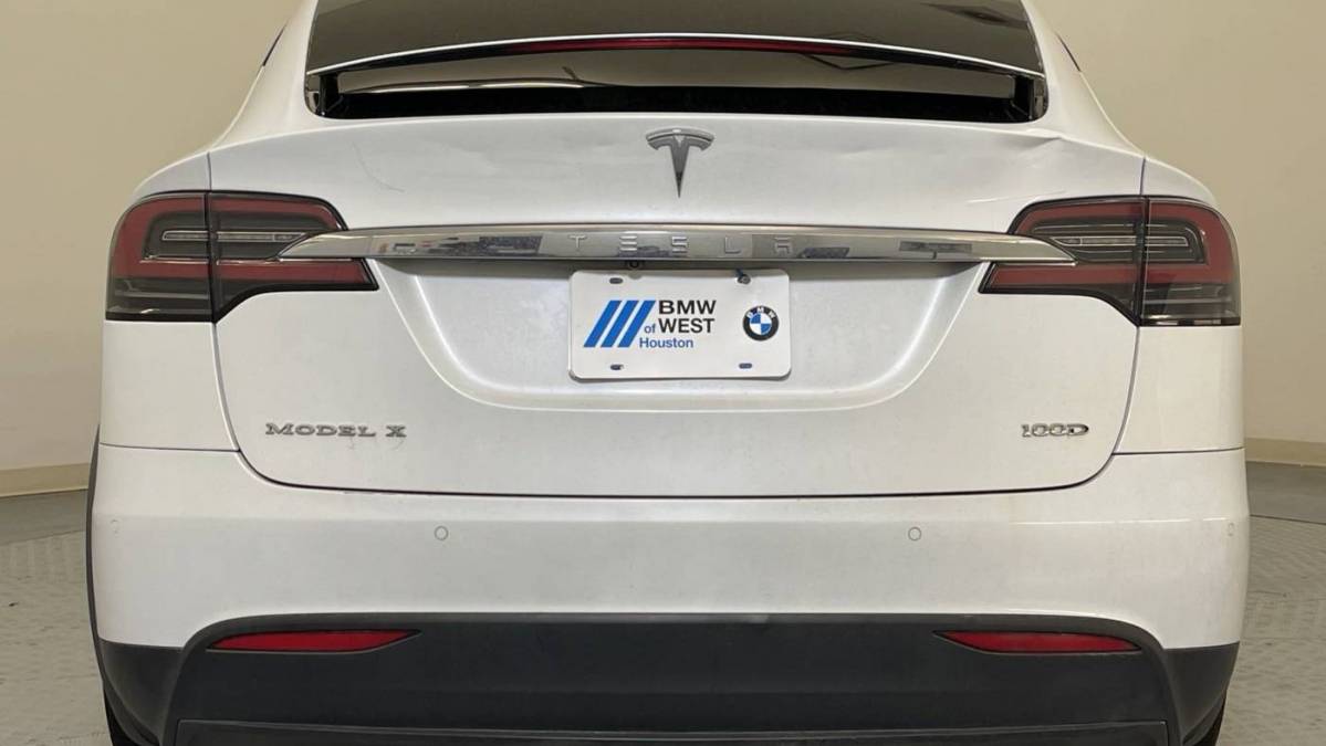 2018 Tesla Model X 5YJXCBE25JF139801