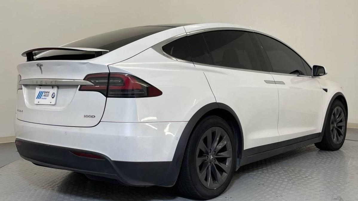 2018 Tesla Model X 5YJXCBE25JF139801