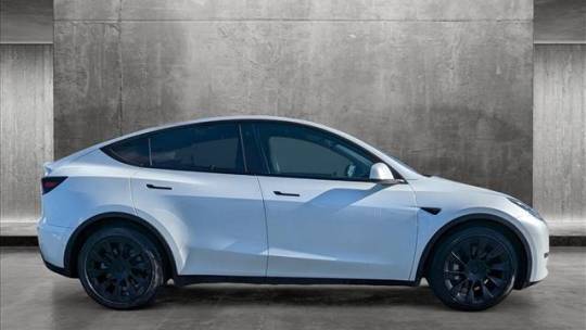 2021 Tesla Model Y 5YJYGDEE1MF233550