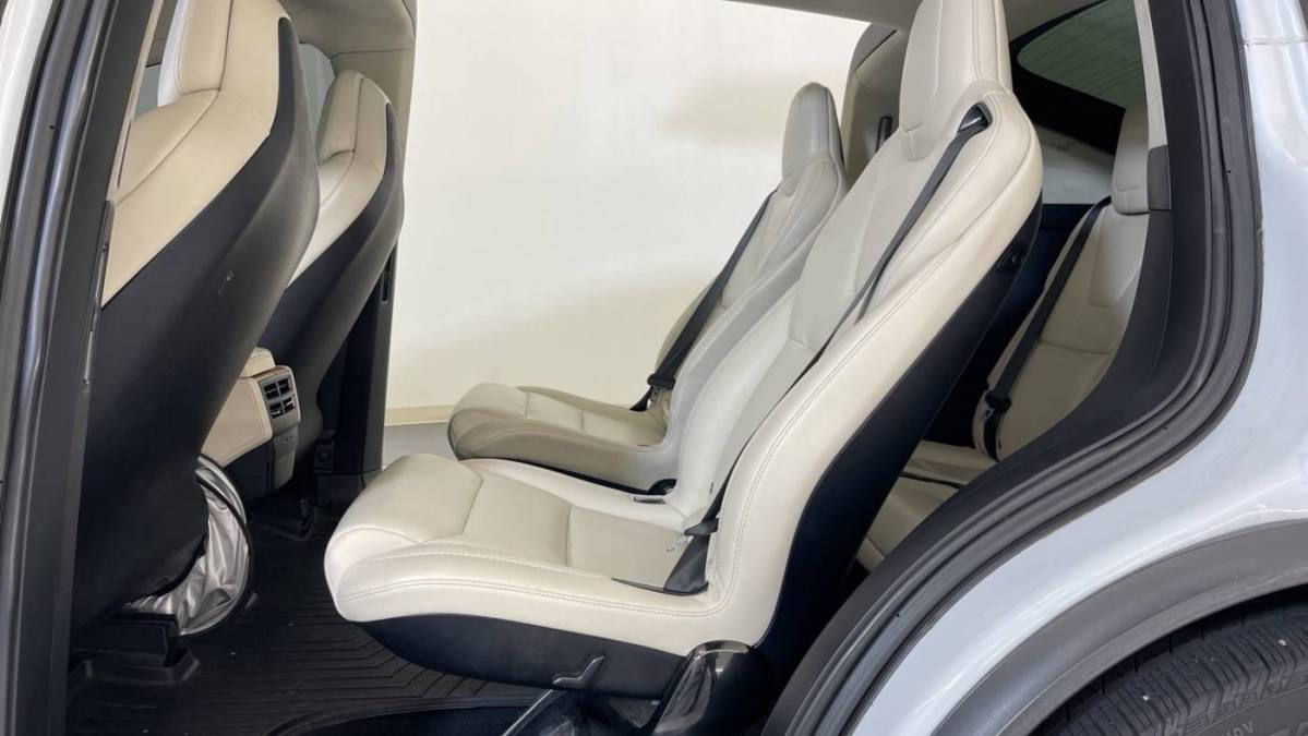 2018 Tesla Model X 5YJXCBE25JF139801