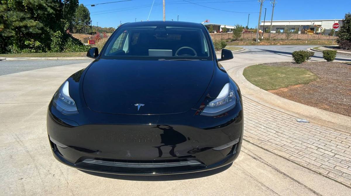 2020 Tesla Model Y 5YJYGDEE7LF025526