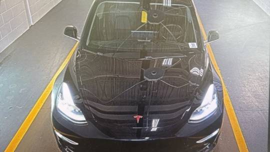 2018 Tesla Model 3 5YJ3E1EA0JF070283