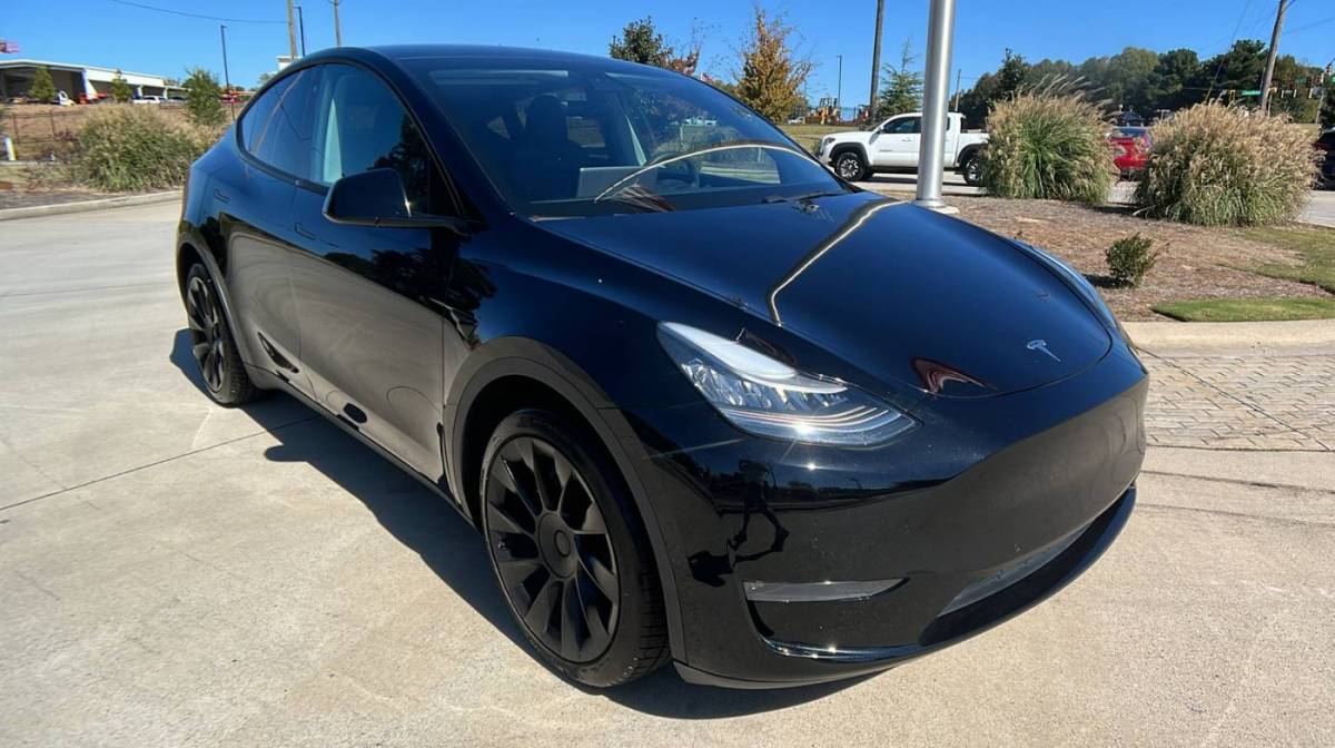 2020 Tesla Model Y 5YJYGDEE7LF025526