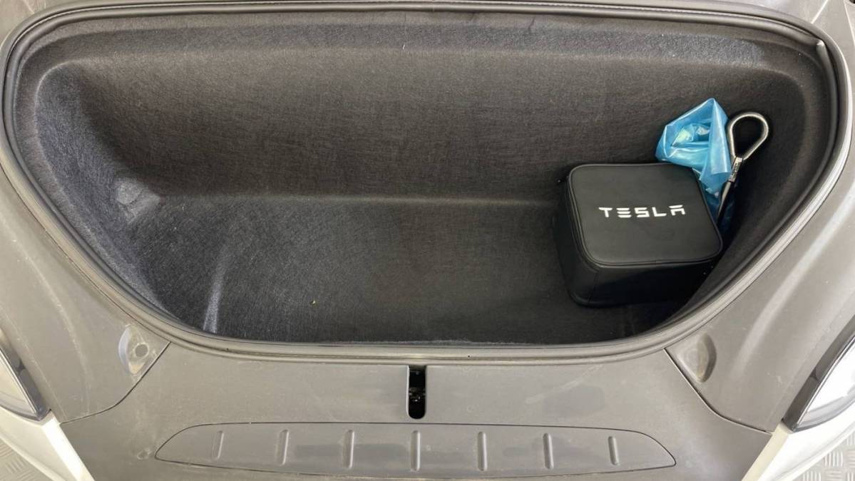 2018 Tesla Model X 5YJXCBE25JF139801