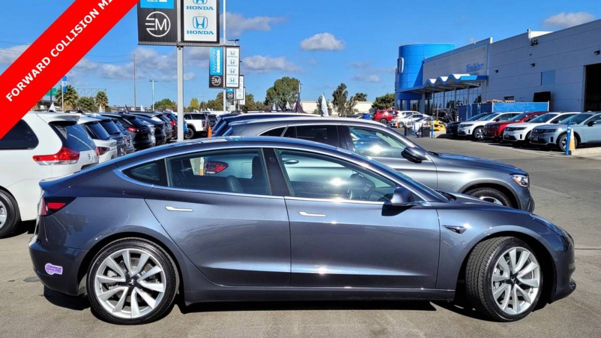 2018 Tesla Model 3 5YJ3E1EB2JF185069