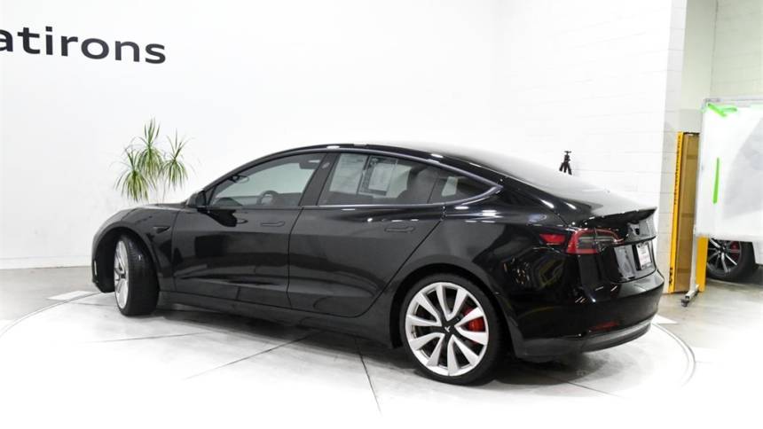 2018 Tesla Model 3 5YJ3E1EB4JF186062