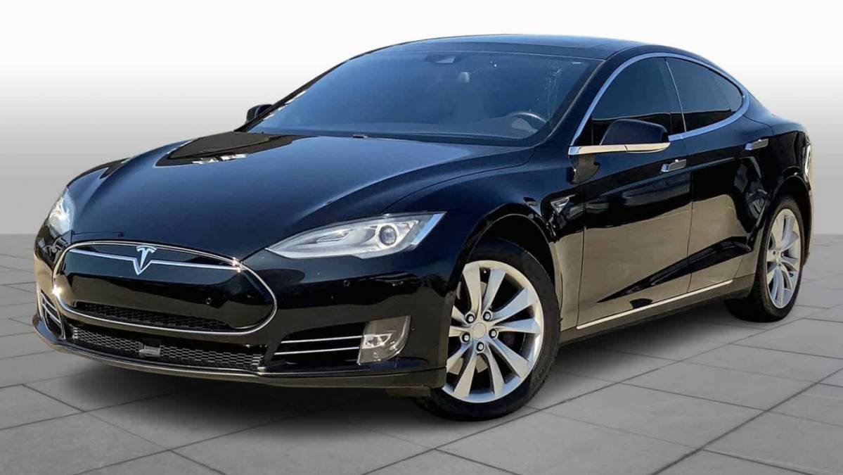 2015 Tesla Model S 5YJSA1E20FF109235