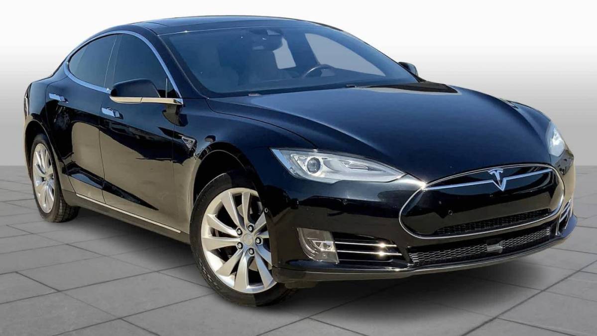 2015 Tesla Model S 5YJSA1E20FF109235