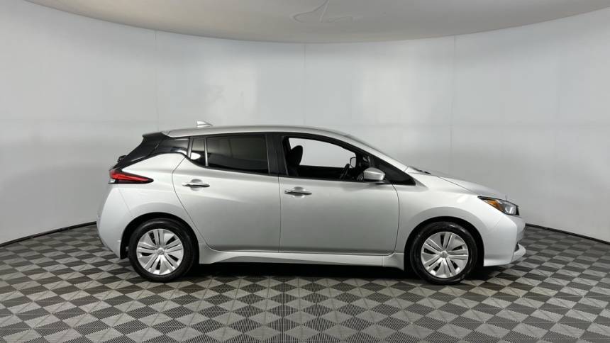 2023 Nissan LEAF 1N4AZ1BV6PC556529