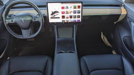 2018 Tesla Model 3 5YJ3E1EA8JF015810