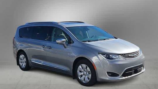 2018 Chrysler Pacifica Hybrid 2C4RC1N74JR169682