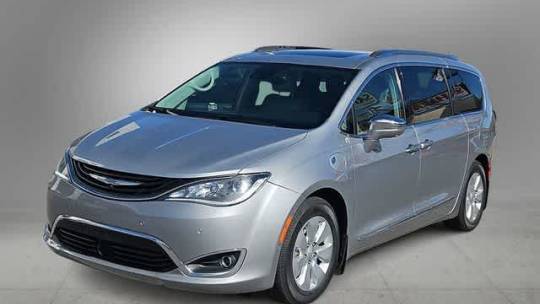 2018 Chrysler Pacifica Hybrid 2C4RC1N74JR169682