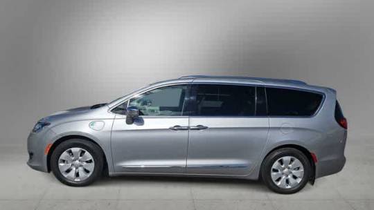 2018 Chrysler Pacifica Hybrid 2C4RC1N74JR169682