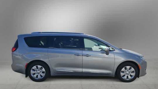 2018 Chrysler Pacifica Hybrid 2C4RC1N74JR169682