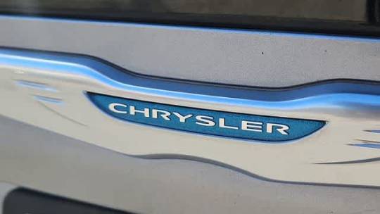 2018 Chrysler Pacifica Hybrid 2C4RC1N74JR169682