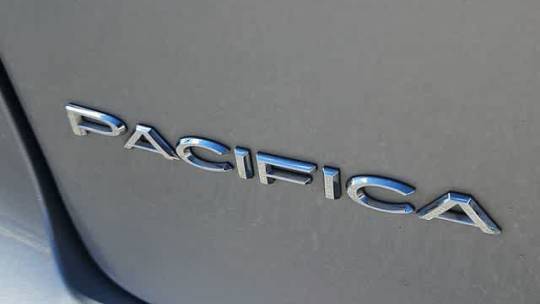 2018 Chrysler Pacifica Hybrid 2C4RC1N74JR169682