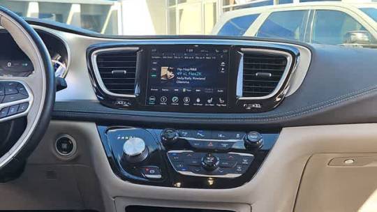 2018 Chrysler Pacifica Hybrid 2C4RC1N74JR169682