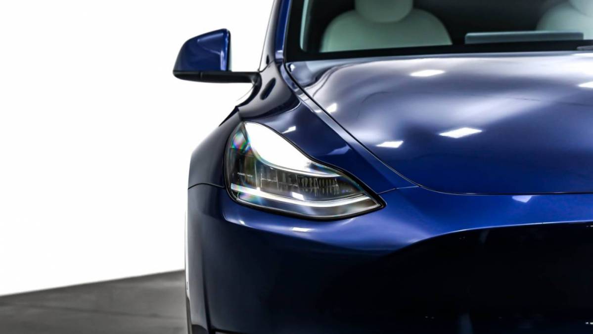 2020 Tesla Model Y 5YJYGDEE9LF021820