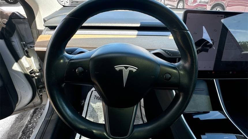 2018 Tesla Model 3 5YJ3E1EA3JF024348