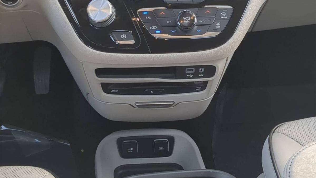 2018 Chrysler Pacifica Hybrid 2C4RC1N76JR159168