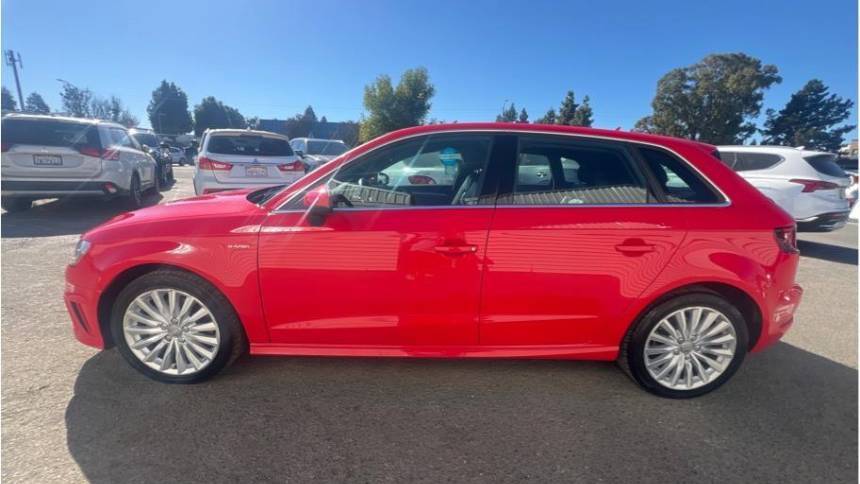 2016 Audi A3 Sportback e-tron WAUTPBFF5GA102900