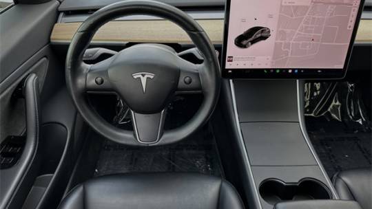 2018 Tesla Model 3 5YJ3E1EA9JF023561