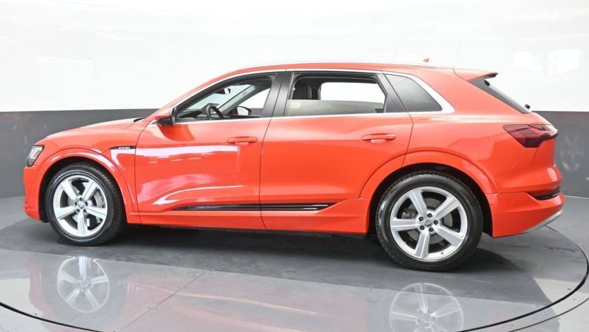 2019 Audi e-tron WA1LAAGE2KB013206