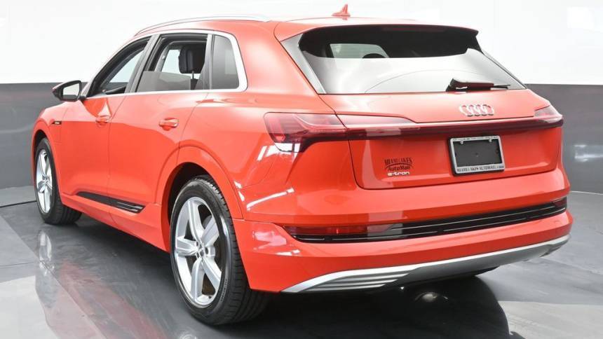 2019 Audi e-tron WA1LAAGE2KB013206