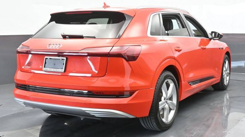 2019 Audi e-tron WA1LAAGE2KB013206