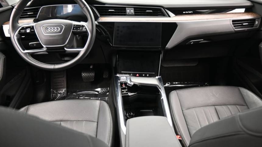 2019 Audi e-tron WA1LAAGE2KB013206