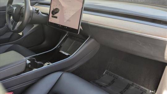 2019 Tesla Model 3 5YJ3E1EA2KF412379