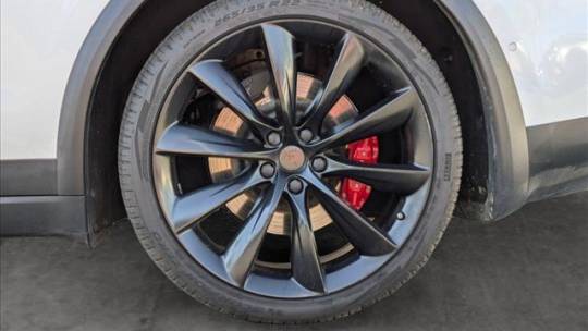 2016 Tesla Model X 5YJXCBE44GF022706