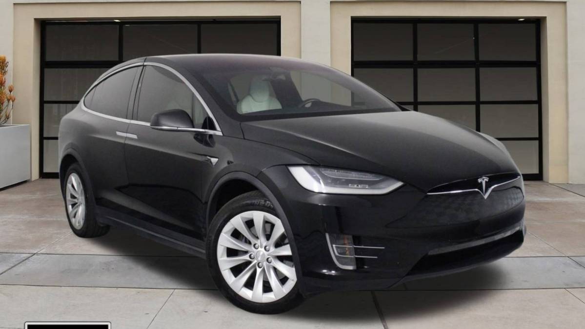 2019 Tesla Model X 5YJXCDE22KF180688