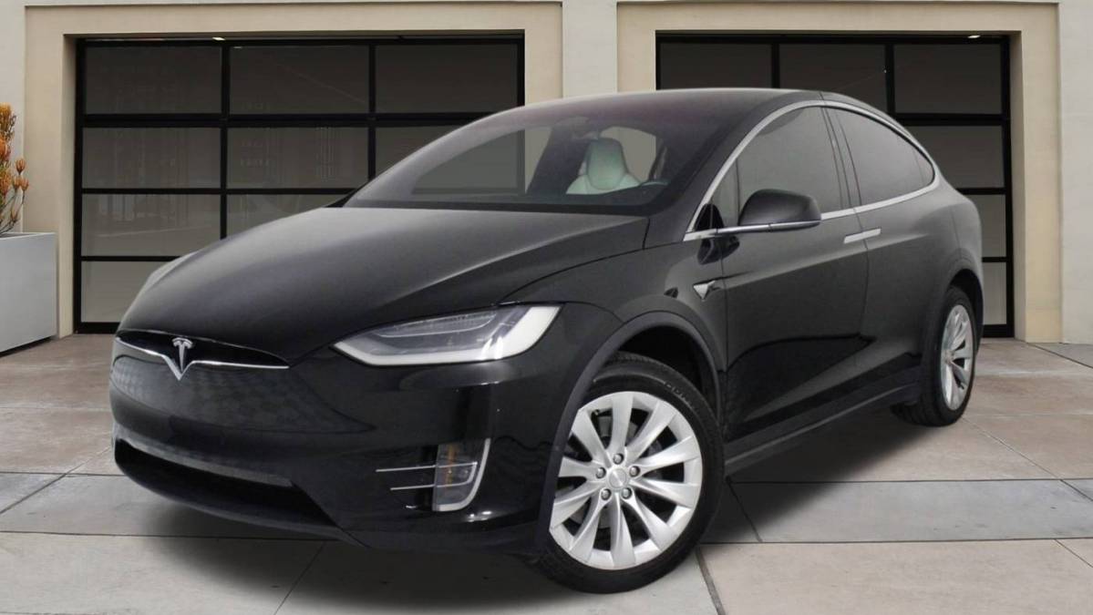 2019 Tesla Model X 5YJXCDE22KF180688