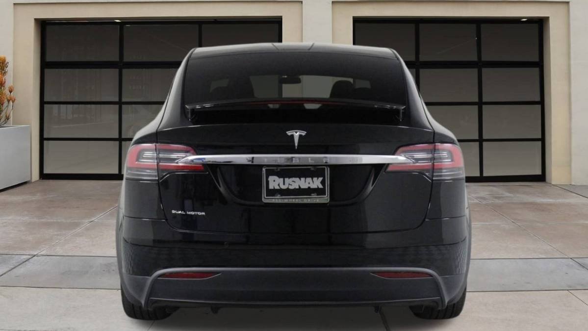 2019 Tesla Model X 5YJXCDE22KF180688