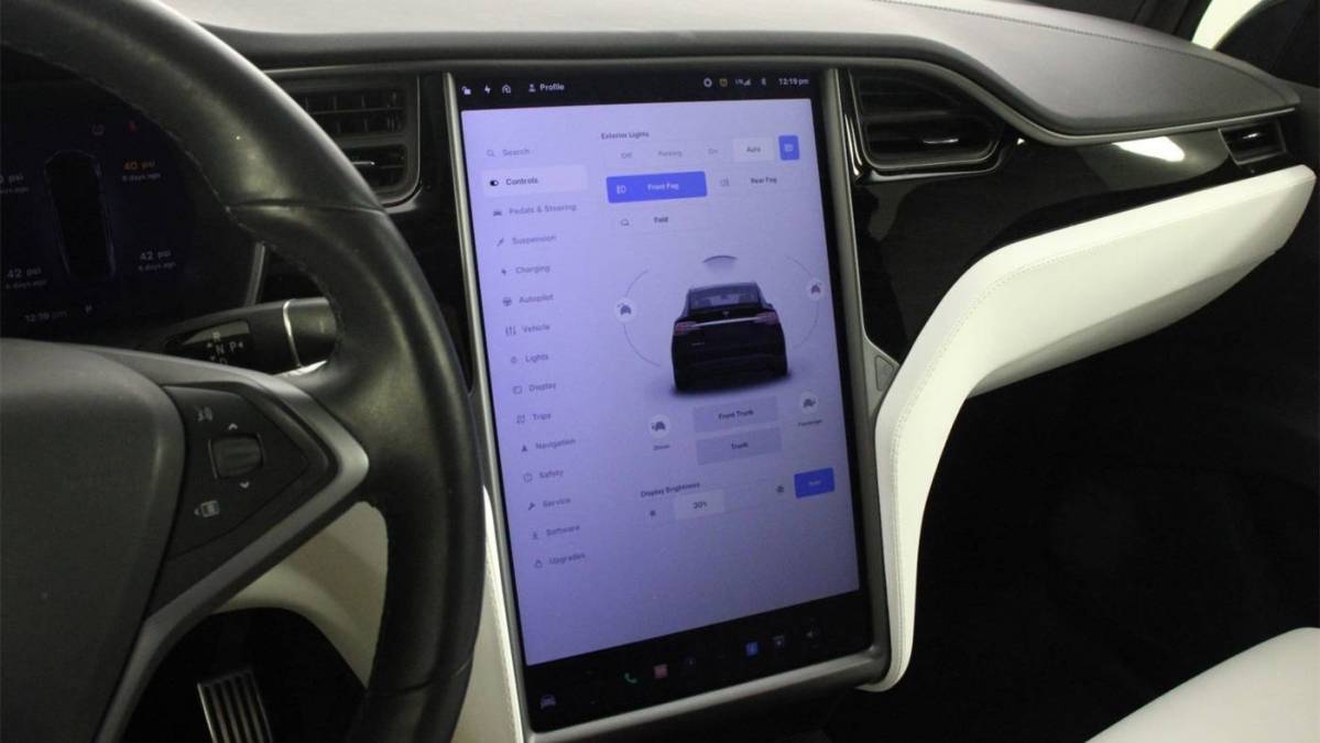 2019 Tesla Model X 5YJXCDE22KF180688