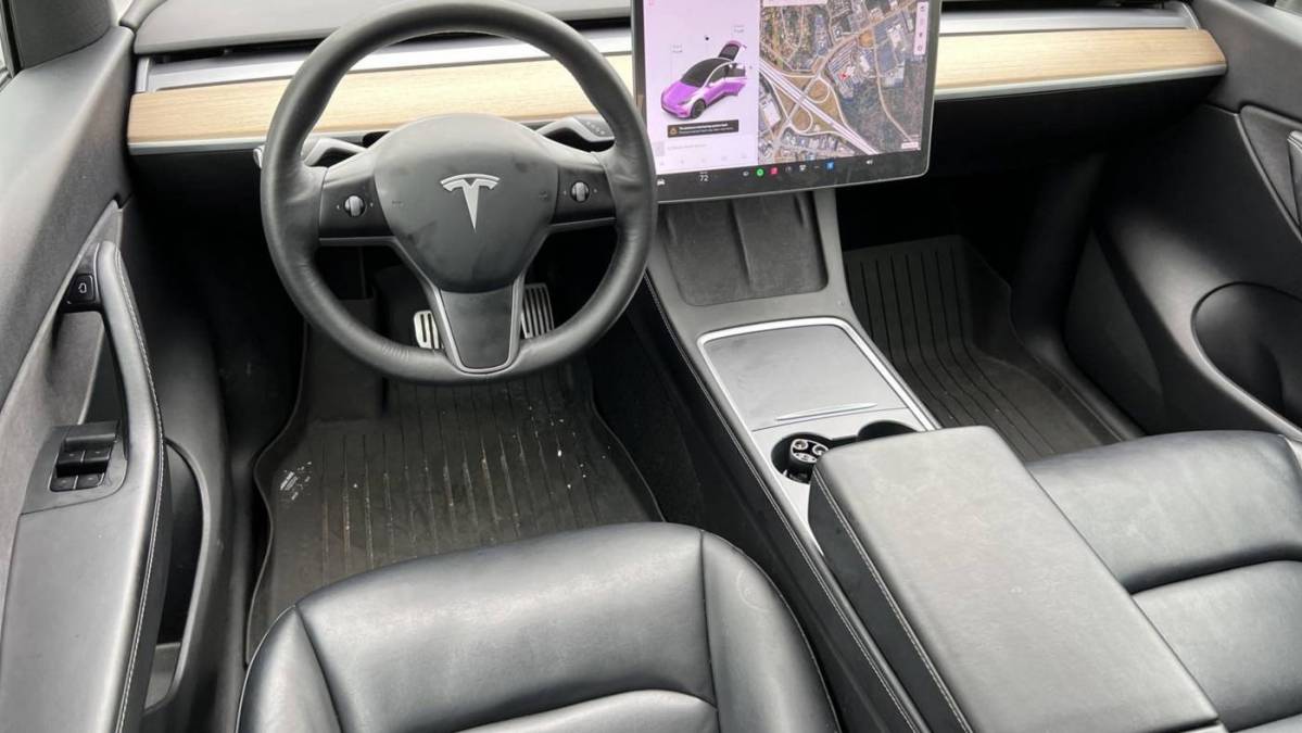 2021 Tesla Model Y 5YJYGAEE7MF122144