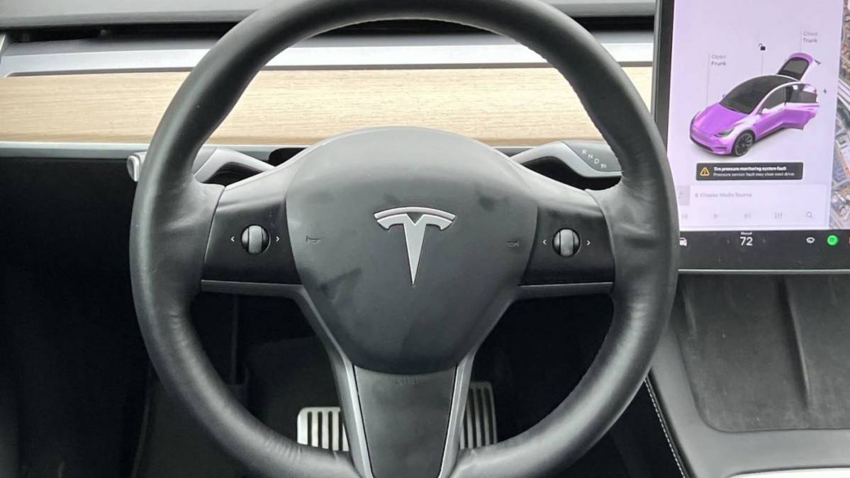 2021 Tesla Model Y 5YJYGAEE7MF122144