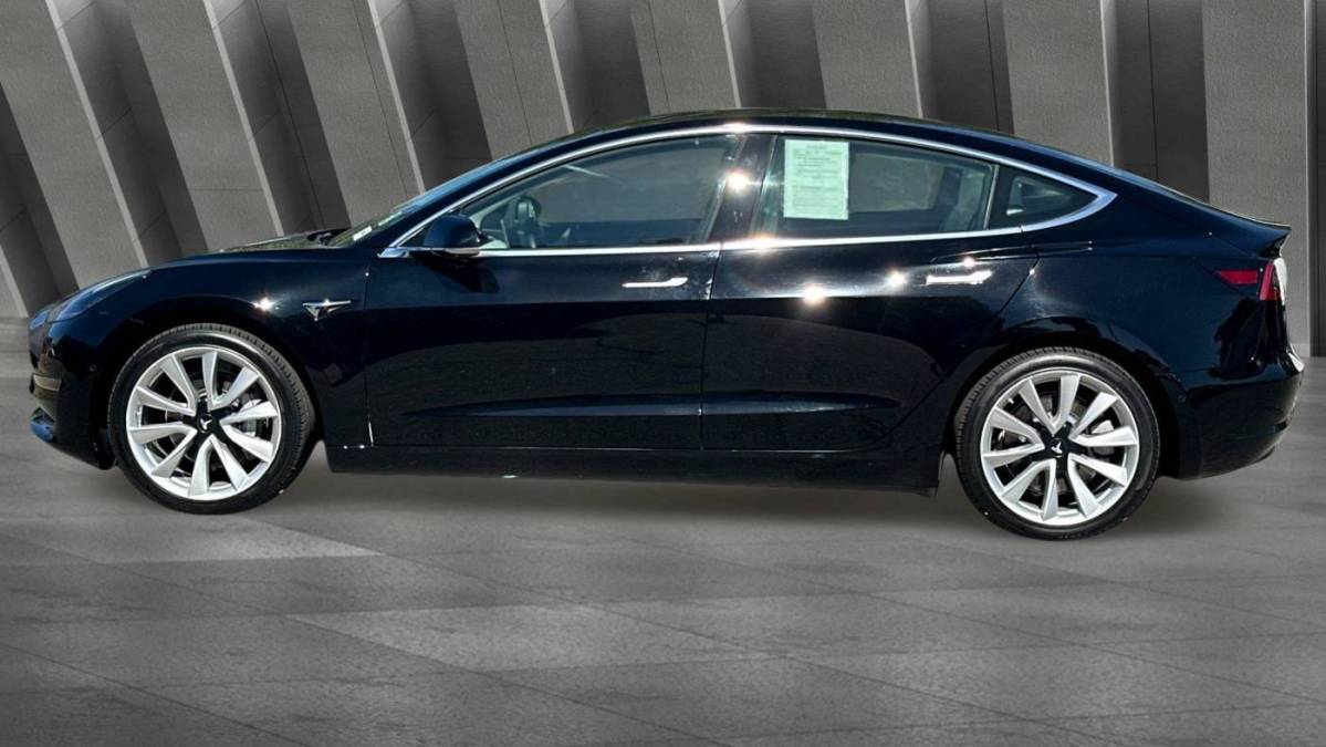 2018 Tesla Model 3 5YJ3E1EB7JF188324