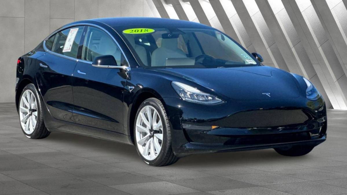 2018 Tesla Model 3 5YJ3E1EB7JF188324