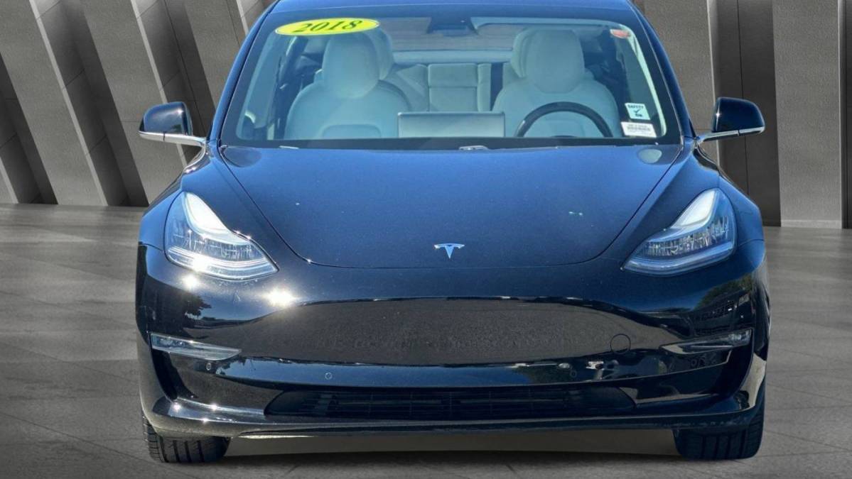 2018 Tesla Model 3 5YJ3E1EB7JF188324