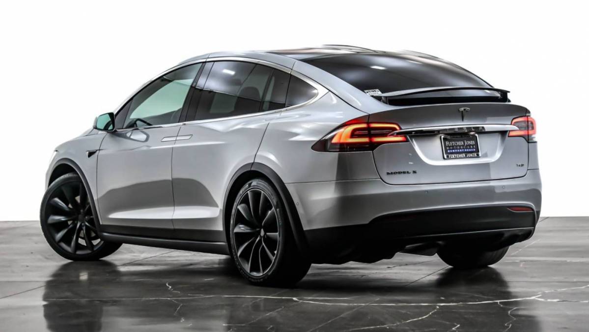 2017 Tesla Model X 5YJXCBE22HF074044