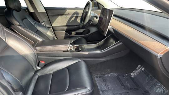 2019 Tesla Model 3 5YJ3E1EA9KF361804