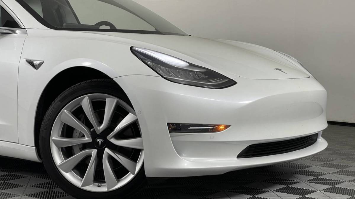 2018 Tesla Model 3 5YJ3E1EA5JF169665