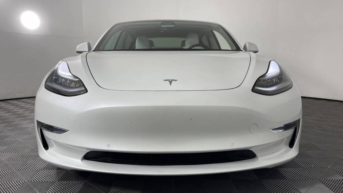 2018 Tesla Model 3 5YJ3E1EA5JF169665