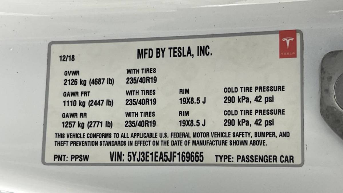 2018 Tesla Model 3 5YJ3E1EA5JF169665