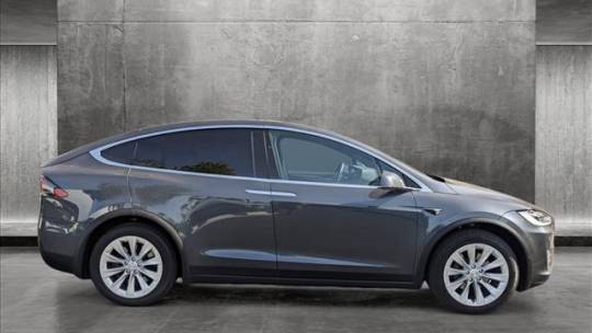 2017 Tesla Model X 5YJXCBE24HF053907