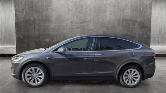 2017 Tesla Model X 5YJXCBE24HF053907