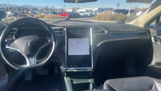 2016 Tesla Model S 5YJSA1E28GF157776